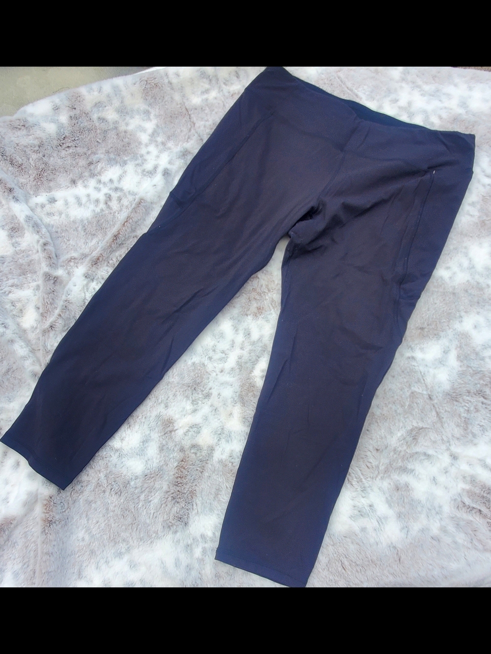 Calia Black Capri Active Leggings with Side Pockets